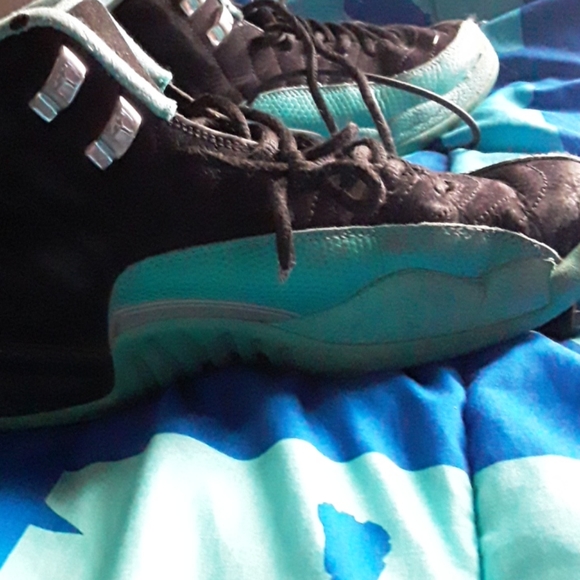 Jordan jumpman 12's - Picture 3 of 4